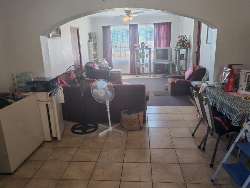 3 Bedroom Property for Sale in Sandbaai Western Cape